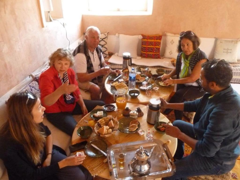 Tigmi Hamid Decouverte Des Traditions Et De La Culture Berbere Ait Benhaddou Exteriér fotografie